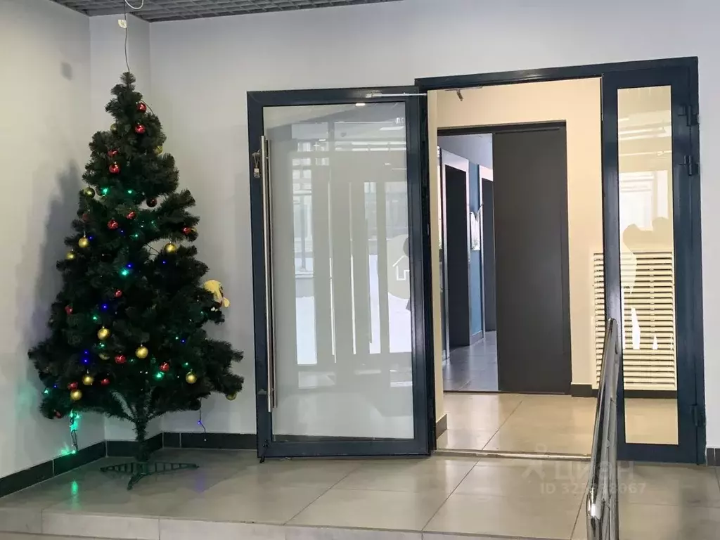 3-к кв. Свердловская область, Екатеринбург ул. Водоемная, 76 (96.8 м) - Фото 1