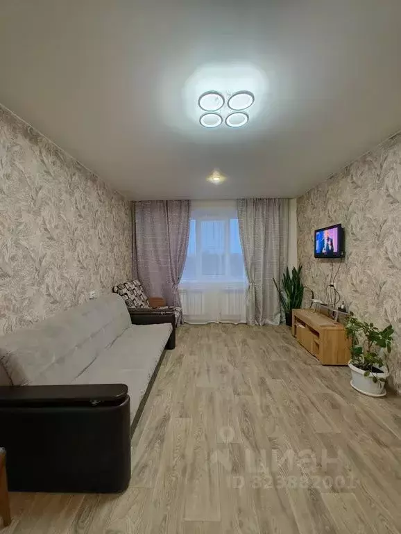 1-к кв. Ленинградская область, Тихвин 2-й мкр, 1 (36.0 м) - Фото 1