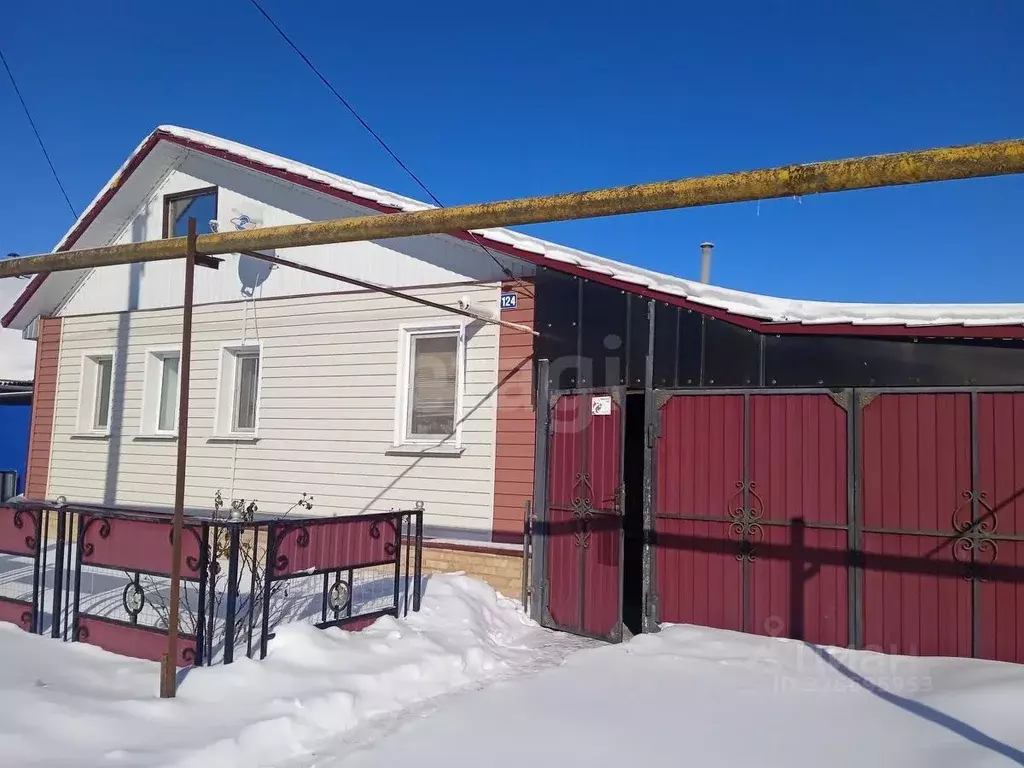 Дом в Белгородская область, Новооскольский муниципальный округ, с. ... - Фото 1