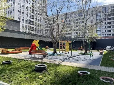 2-комнатная квартира: Екатеринбург, улица Красных Борцов, 6 (44.6 м) - Фото 0