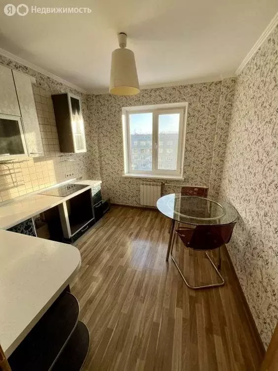 2-комнатная квартира: Омск, улица 70 лет Октября, 16 (67 м) - Фото 0