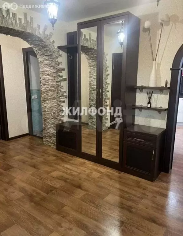 3-комнатная квартира: Абакан, улица Торосова, 17 (85 м) - Фото 1