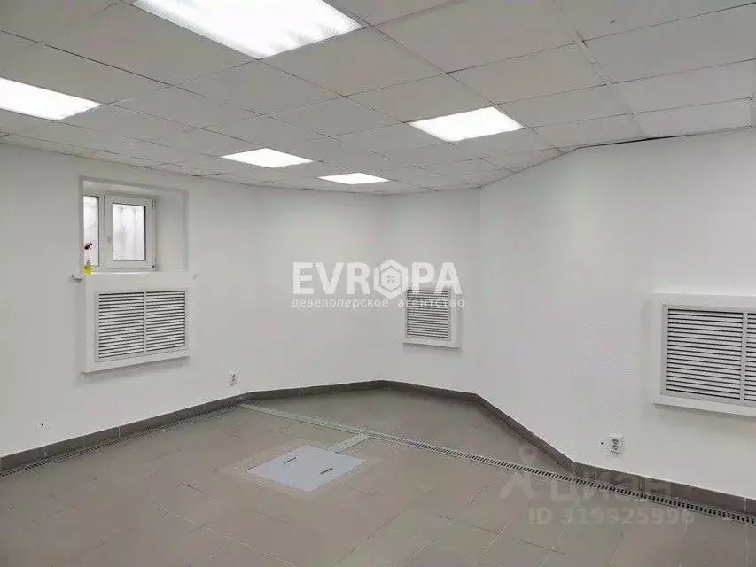 Офис в Ульяновская область, Ульяновск Симбирская ул., 8 (25 м) - Фото 0