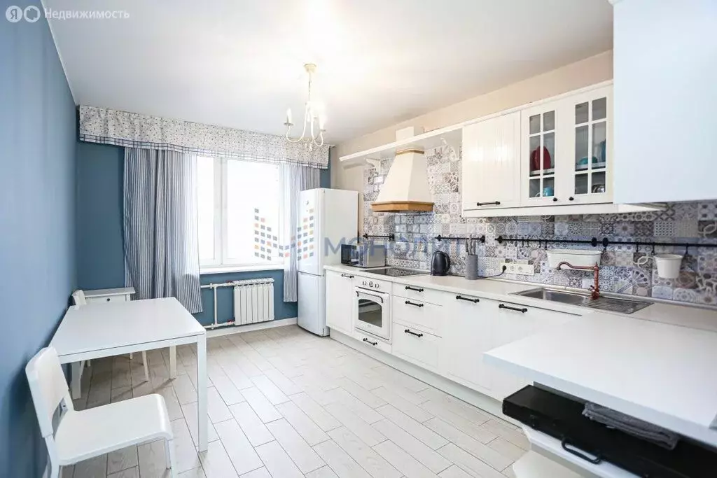 2-комнатная квартира: Нижний Новгород, улица Германа Лопатина, 8 (68.2 ... - Фото 2