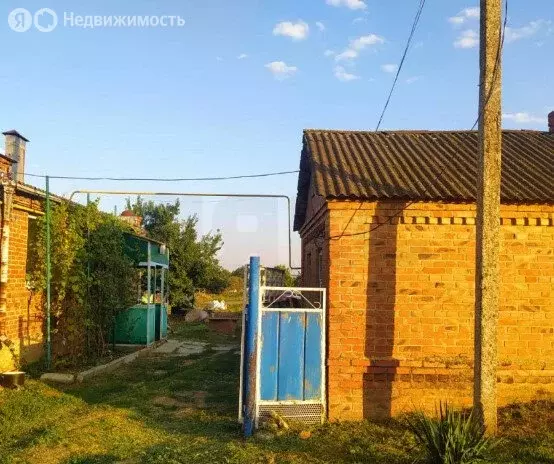 Участок в село Крым, Крестьянская улица (23 м) - Фото 1