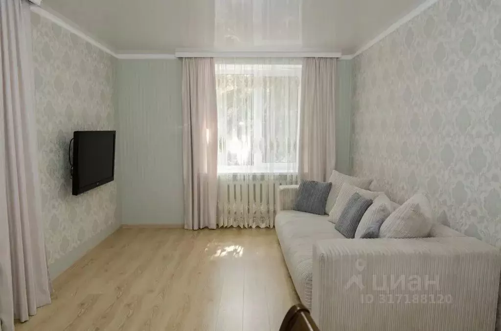 3-к кв. Ставропольский край, Кисловодск Коллективная ул., 6 (70.0 м) - Фото 0