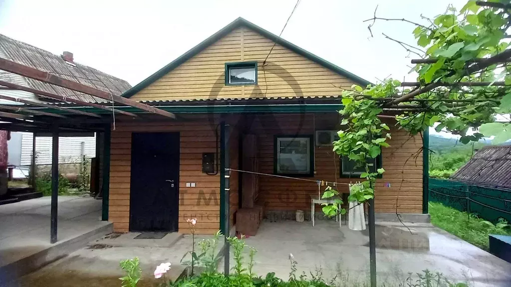 Дом в Краснодарский край, Апшеронский район, Куринская ст-ца Подгорная ... - Фото 2