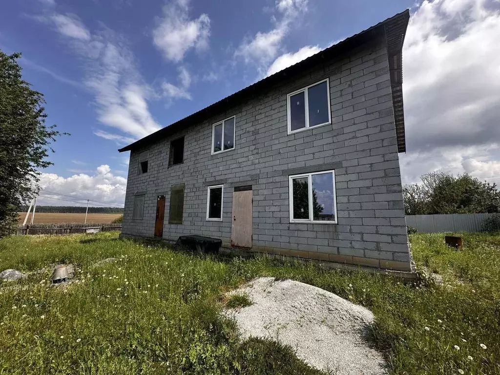 Дом в Свердловская область, Белоярский муниципальный округ, с. ... - Фото 1