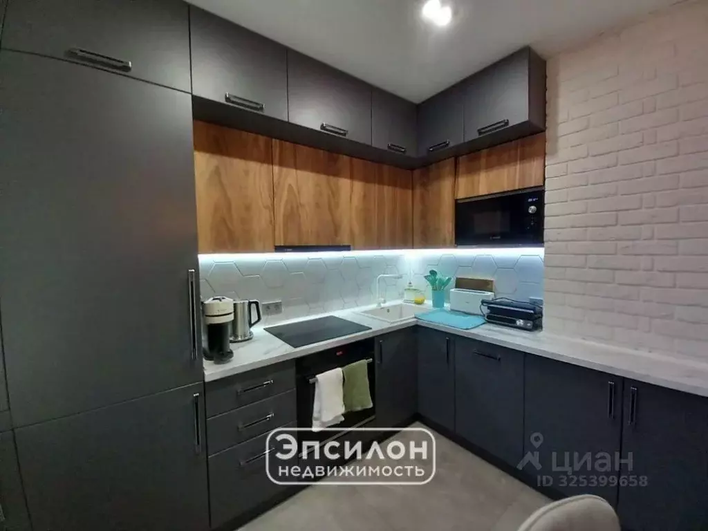 2-к кв. Курская область, Курск просп. Хрущева, 3 (53.2 м) - Фото 1