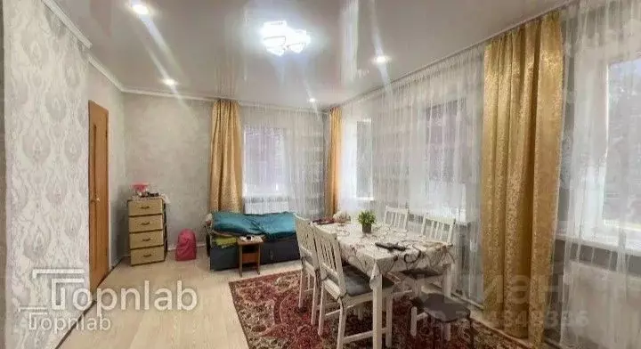 Дом в Ростовская область, Мясниковский район, Большесальское с/пос, с. ... - Фото 1