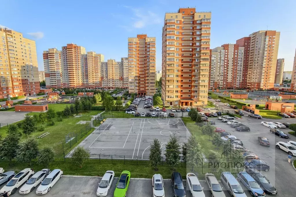 3-к кв. Челябинская область, Челябинск ул. Бейвеля, 18 (80.0 м) - Фото 0