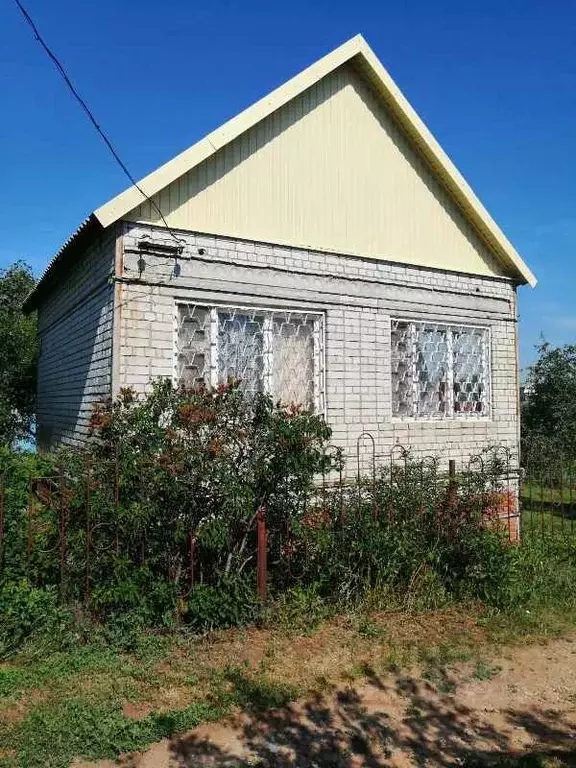 Дом в Саратовская область, Энгельсский район, Красноярское ... - Фото 1