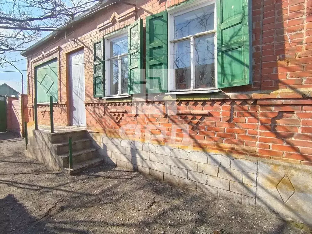 Дом в Ростовская область, Неклиновский район, Новобессергеневское ... - Фото 1