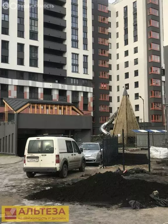 3-комнатная квартира: Калининград, улица Маршала Борзова, 109 (92.1 м) - Фото 2