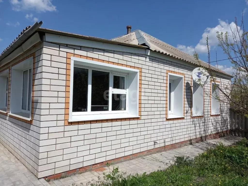 Дом в Белгородская область, Вейделевка рп ул. Свободы, 135 (35 м) - Фото 0