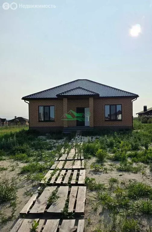 Дом в село Шагаровка, Таёжная улица, 7 (105 м) - Фото 1