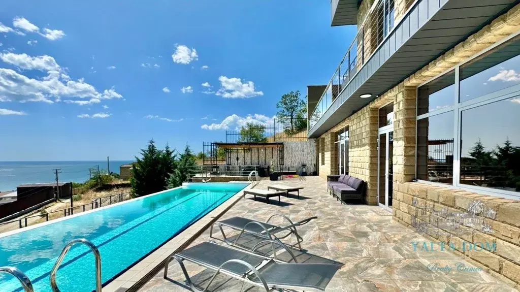 Дом в Крым, Алушта муниципальный округ, с. Малореченское ул. ... - Фото 1