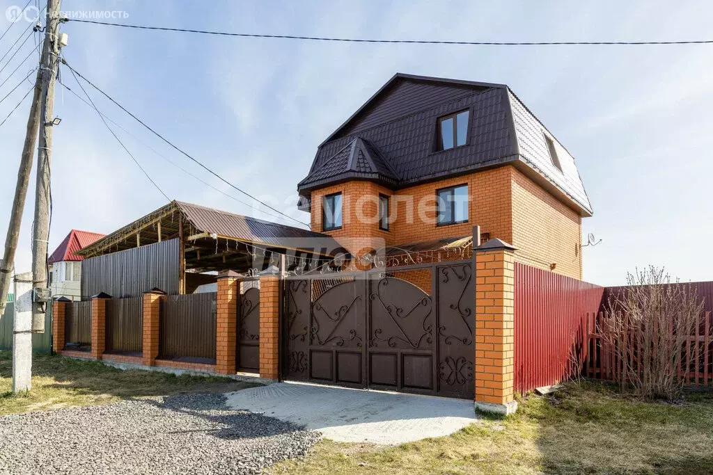 Дом в село Иска, улица Карла Маркса, 100Б (210 м) - Фото 1