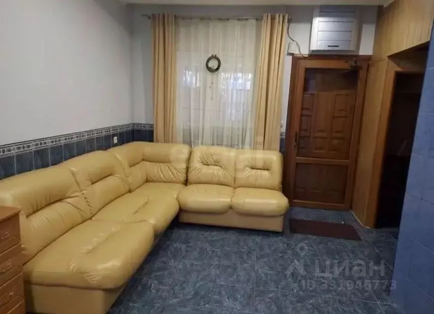 Гараж в Крым, Феодосия ул. Вити Коробкова (96 м) - Фото 1