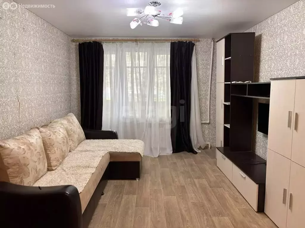 1-комнатная квартира: Альметьевск, улица Сулеймановой, 5 (38 м) - Фото 1