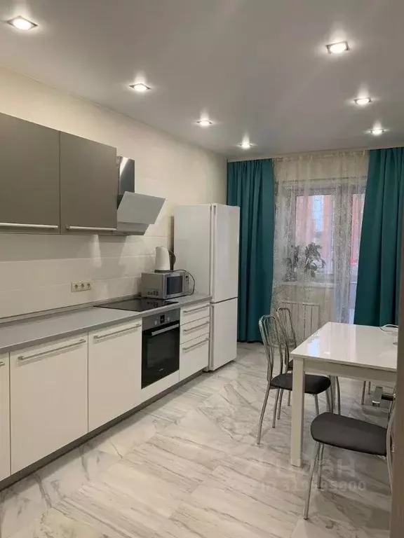 3-к кв. Иркутская область, Иркутск ул. Дыбовского, 8/3 (85.0 м) - Фото 0