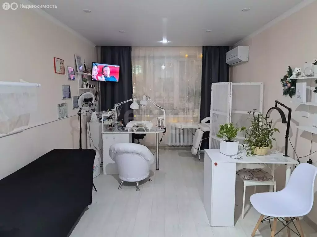 2-комнатная квартира: Тобольск, 6-й микрорайон, 27 (50.2 м) - Фото 2