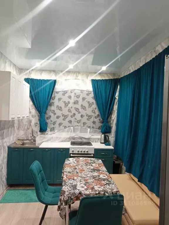 3-к кв. Хабаровский край, Ванино рп ул. Школьная, 14А (74.0 м) - Фото 0