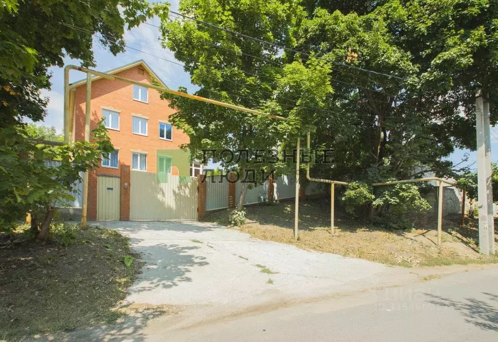 Дом в Саратовская область, Саратов ул. Лесная республика, 18 (390 м) - Фото 1