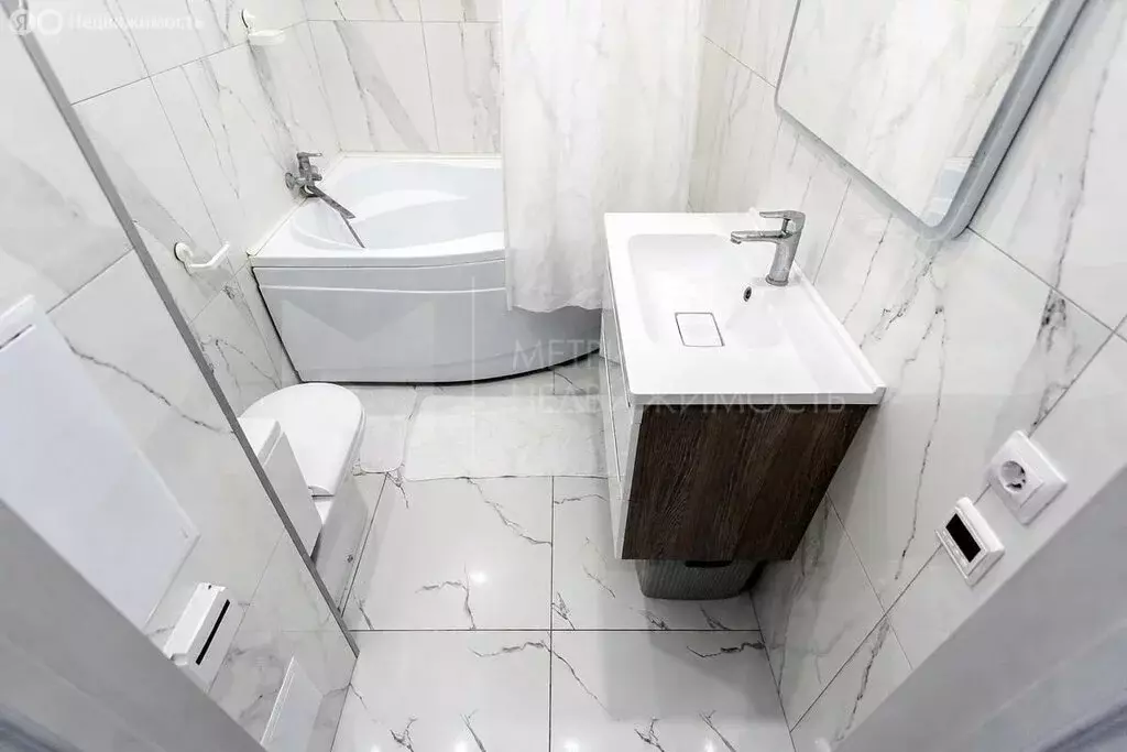 3-комнатная квартира: Тюмень, улица Героев Сталинградской Битвы, 1 ... - Фото 1