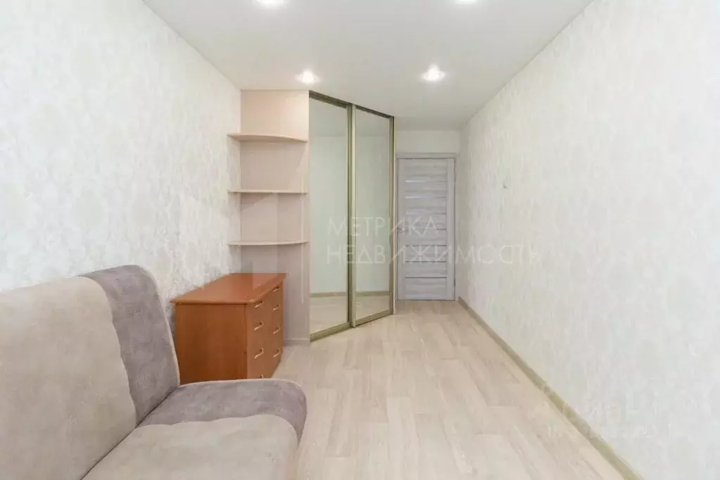 2-к кв. Тюменская область, Тюмень ул. Ветеранов Труда, 5 (47.0 м) - Фото 1