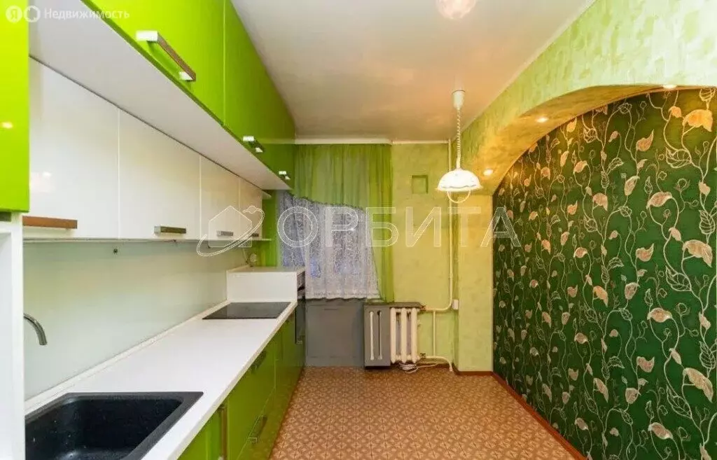 3-комнатная квартира: Тюмень, улица Московский Тракт, 177 (52.6 м) - Фото 1