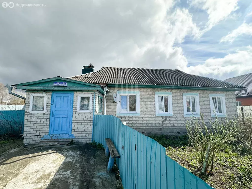 Дом в Брянская область, Карачевское городское поселение, село Бережок, ... - Фото 2