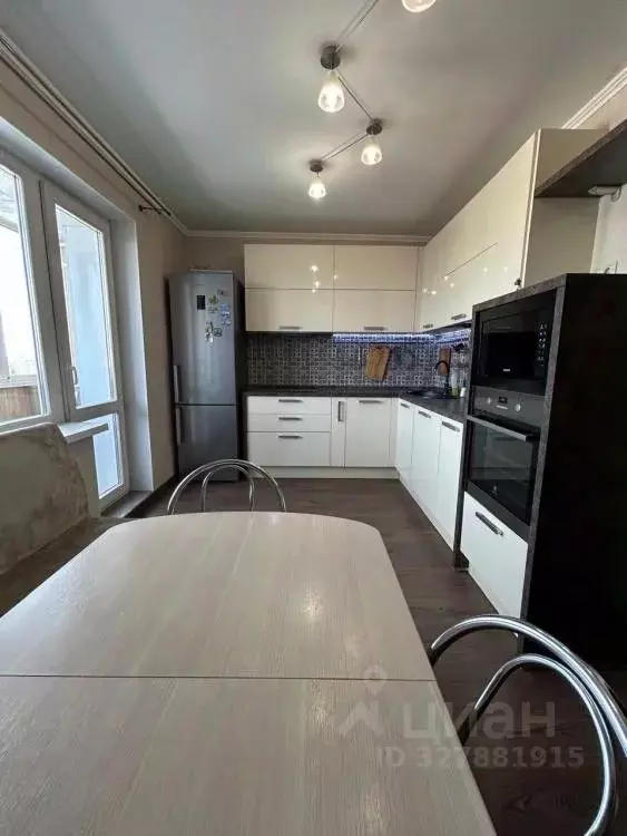 2-к кв. Омская область, Омск ул. 6-я Линия, 180 (60.6 м) - Фото 2