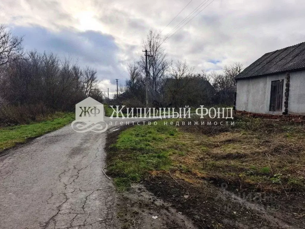 Дом в Курская область, Медвенский район, Высокский сельсовет, д. ... - Фото 2