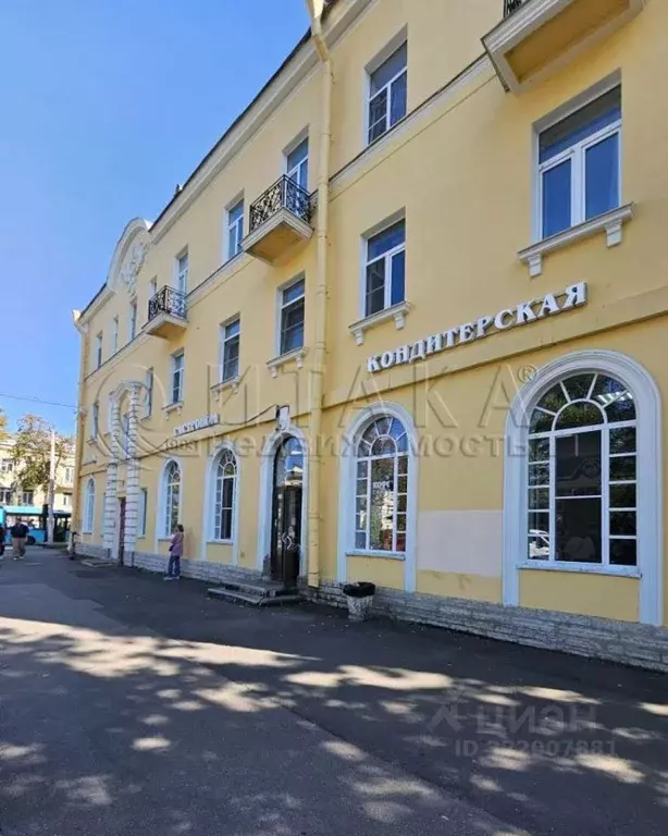 3-к кв. Санкт-Петербург, Санкт-Петербург, Петергоф Санкт-Петербургский ... - Фото 1