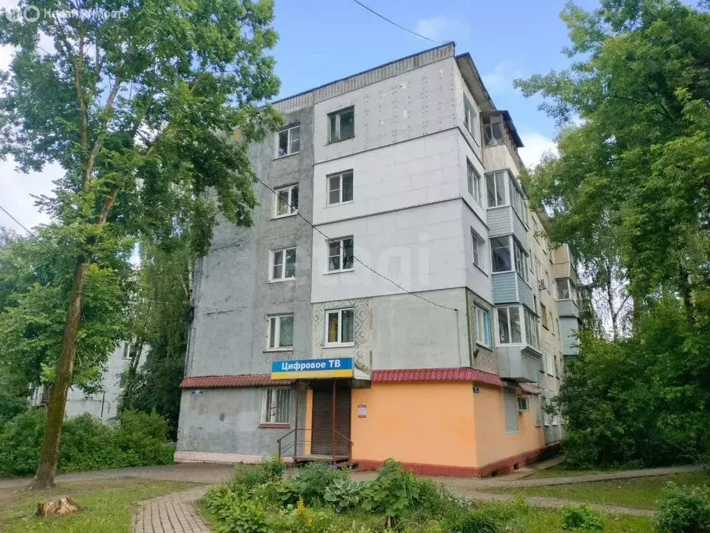 3-комнатная квартира: Калуга, улица Фридриха Энгельса, 17 (50.1 м) - Фото 0