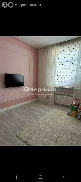 3-комнатная квартира: Каменск-Шахтинский, улица Ворошилова, 9 (75 м) - Фото 1