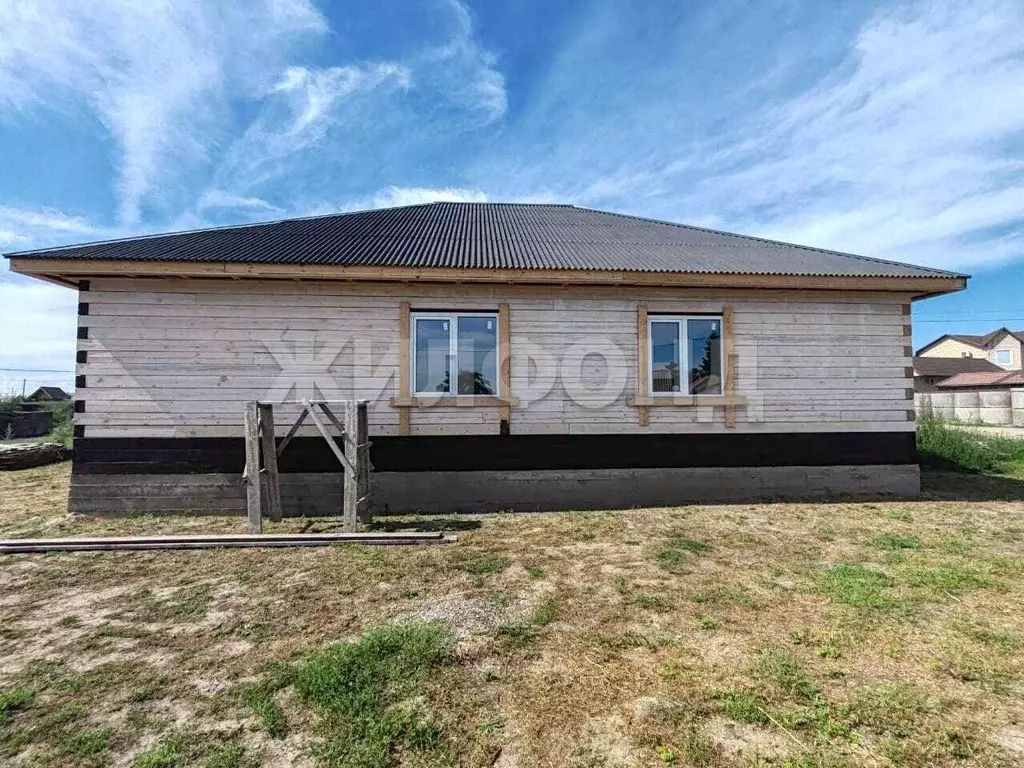 Дом в Хакасия, Усть-Абаканский район, д. Чапаево ул. Белова (126 м) - Фото 1