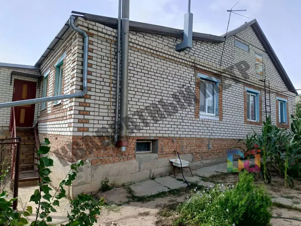 Дом в Калмыкия, Элиста Гранатовая ул. (180 м) - Фото 2