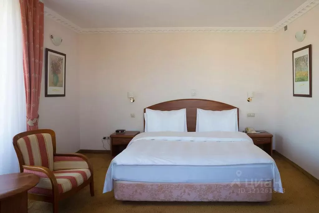 Комната Москва пл. Евразии, 2 (40.0 м) - Фото 1