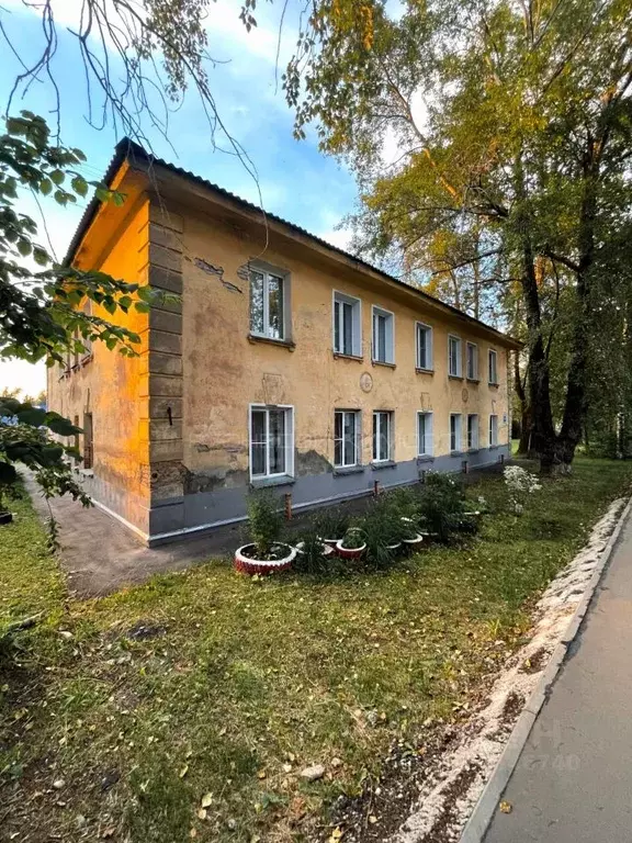 3-к кв. Кировская область, Киров Лянгасово мкр, ул. Комсомольская, 17 ... - Фото 0