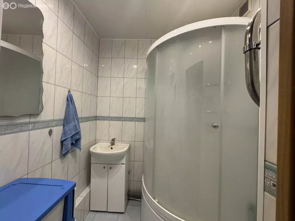 1-комнатная квартира: Калининград, Светлая улица, 4 (39 м) - Фото 1