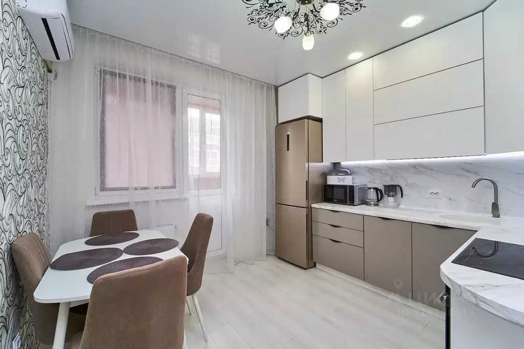 2-к кв. Краснодарский край, Краснодар ул. Цезаря Куникова, 24к3 (52.3 ... - Фото 1