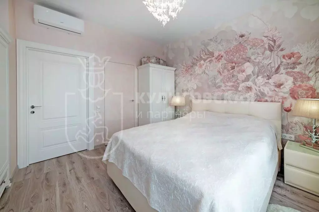 3-к кв. Свердловская область, Екатеринбург ул. Первомайская, 60 (76.4 ... - Фото 2