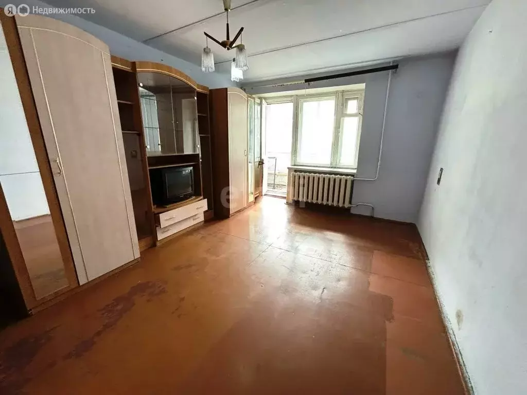 3-комнатная квартира: Ирбит, улица Маршала Жукова, 1 (58.4 м) - Фото 1