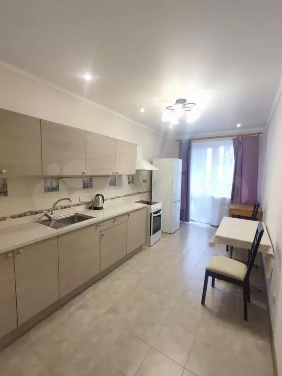 1-к. квартира, 45 м, 7/17 эт. - Фото 0