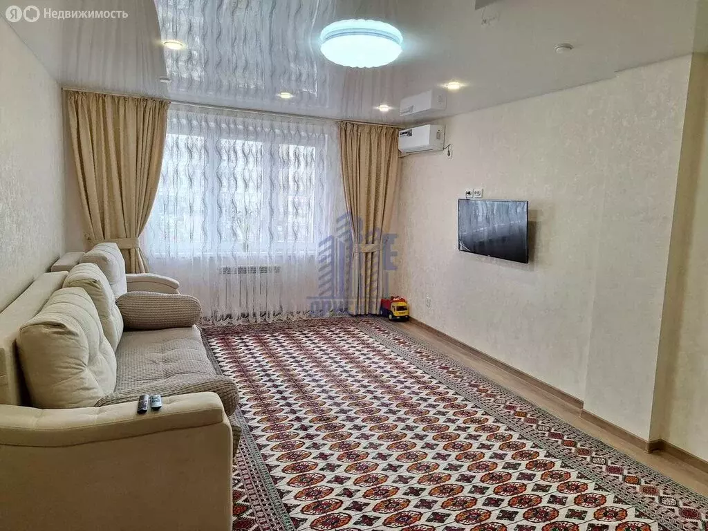 2-комнатная квартира: Чебоксары, Радужная улица, 7 (64.9 м) - Фото 1