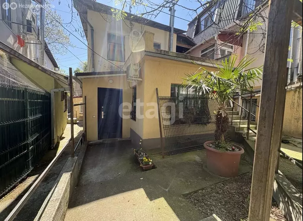 3-комнатная квартира: Ялта, улица Кирова, 32 (39.5 м) - Фото 1