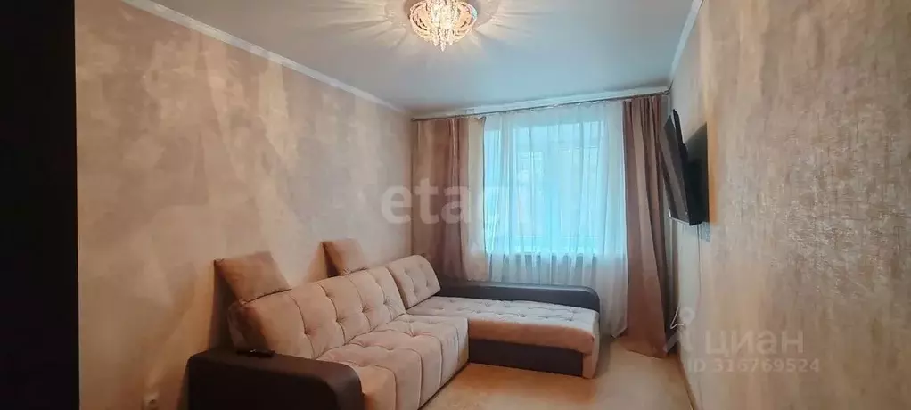 2-к кв. Липецкая область, Грязи ул. Марины Расковой, 34А (42.1 м) - Фото 0