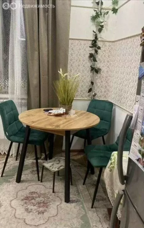 3-комнатная квартира: Шебекино, улица Ленина, 93А (74 м) - Фото 1